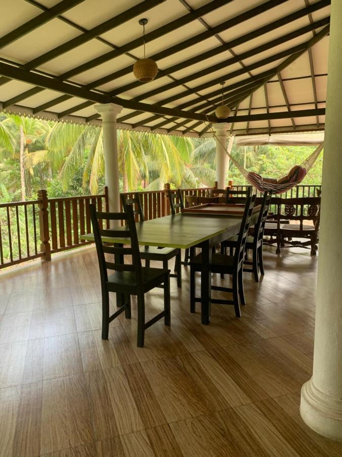 The Escape With Jadeon Hotel Unawatuna Exterior photo
